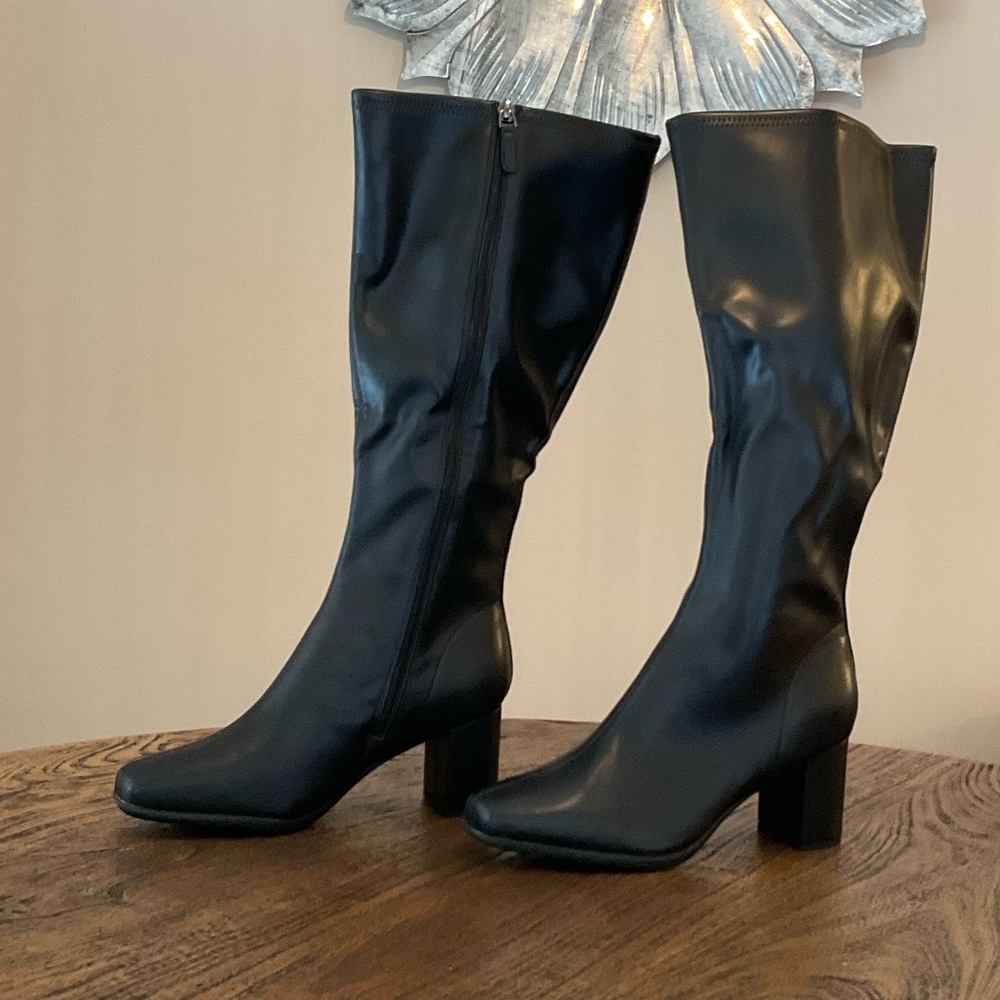 AEROSOLES Black Heeled Boots